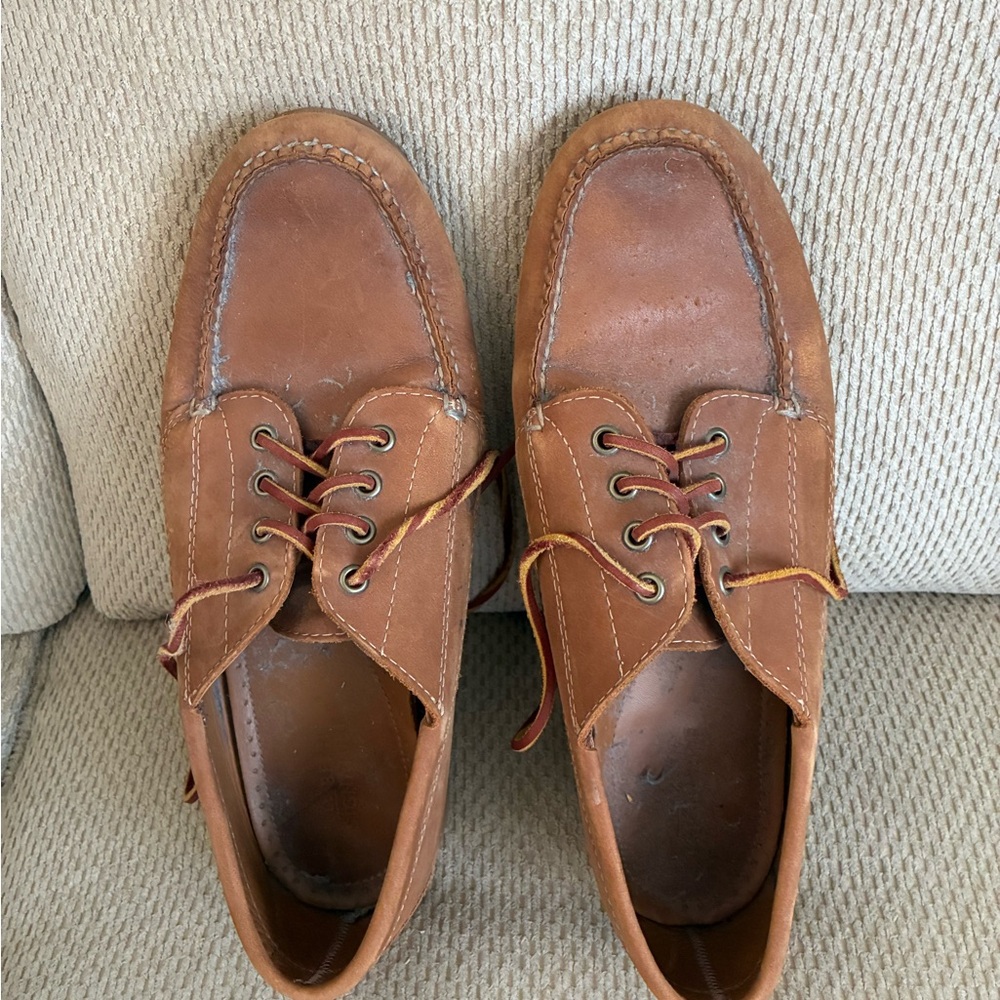 L.L. Bean Brown Leather Signature Oxford - Timeless Style